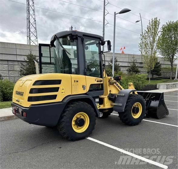 Yanmar V8 Incarcator pe pneuri