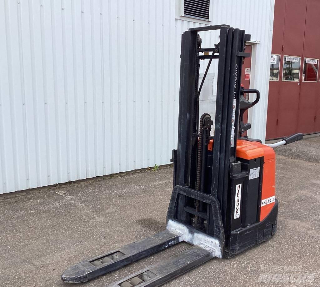 BT SPE 125 Transpaleti autopropulsanti
