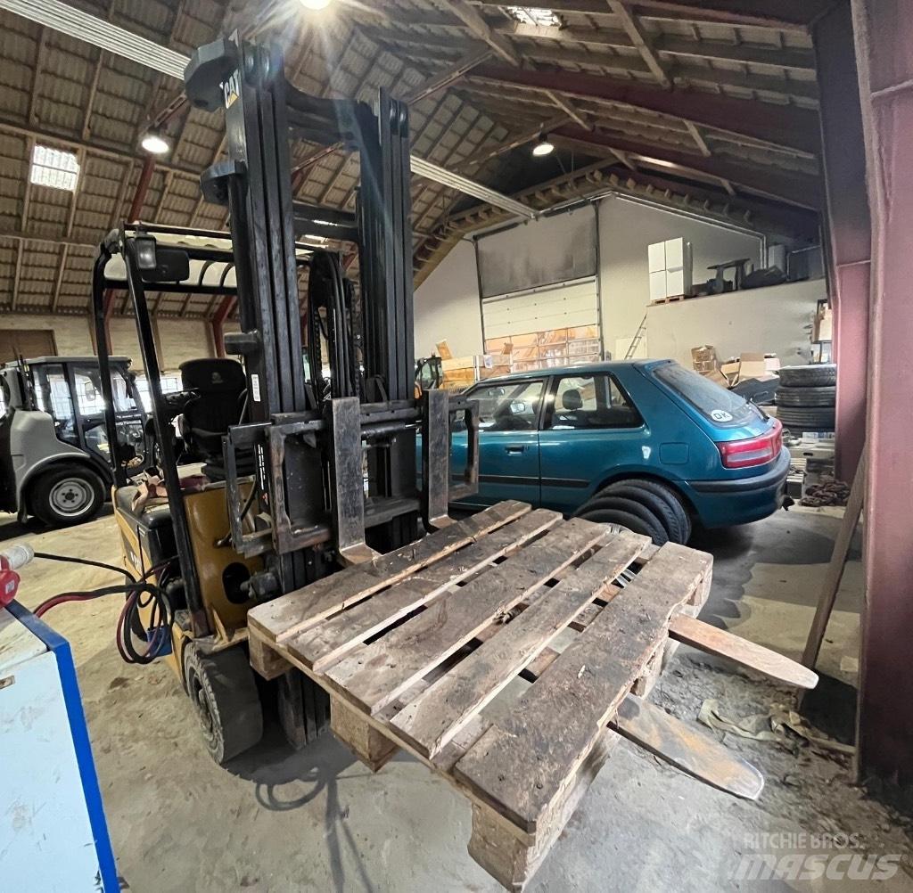 CAT EP 18 Stivuitor electric