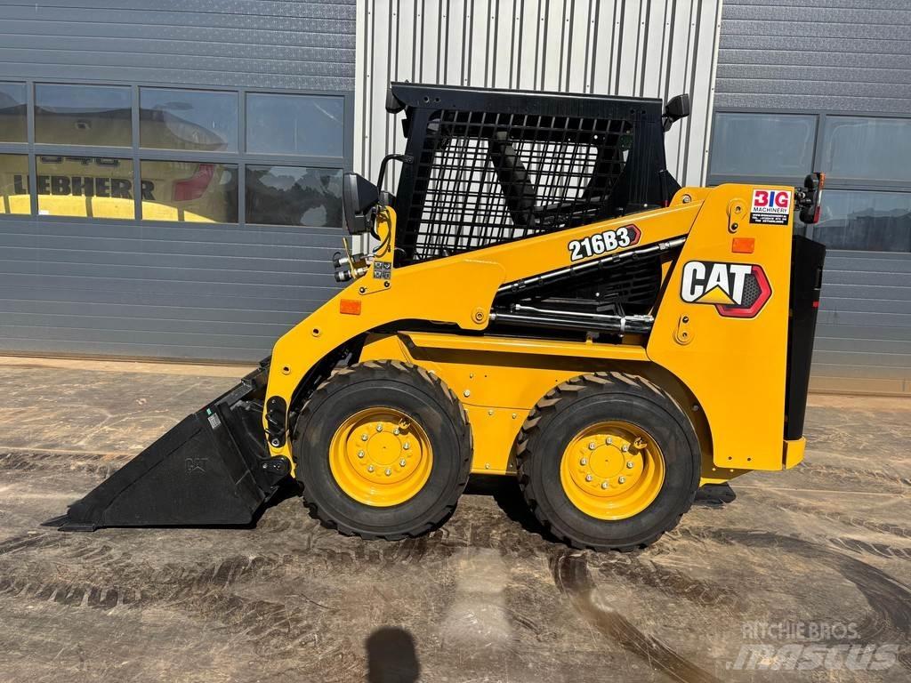 CAT 216B3 Incarcator pe pneuri