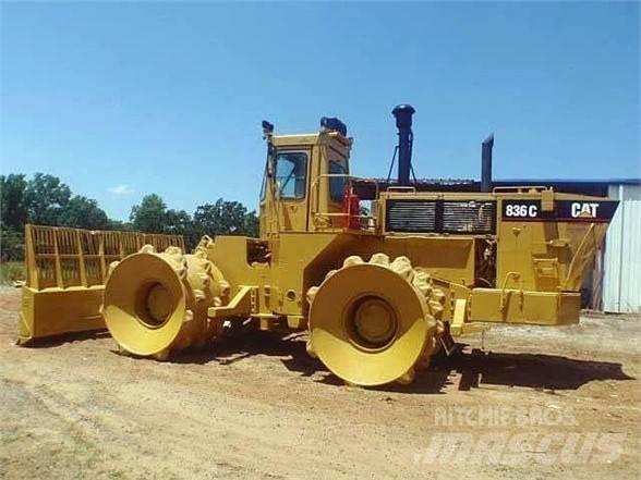CAT 836C Compactoare deseuri