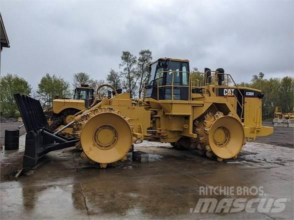 CAT 836H Compactoare deseuri