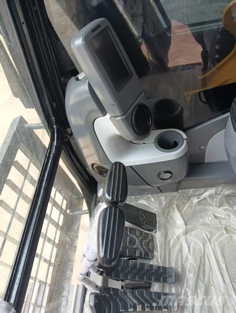 CAT 320 D2 Excavatoare pe șenile
