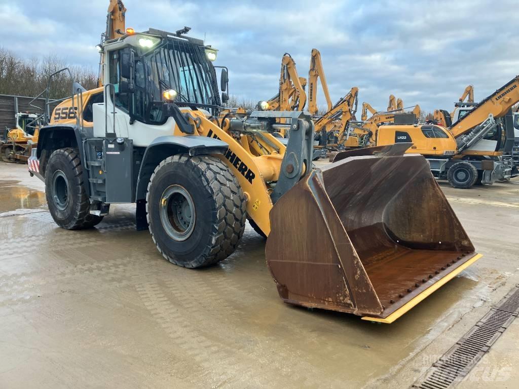 Liebherr L 556 Incarcator pe pneuri