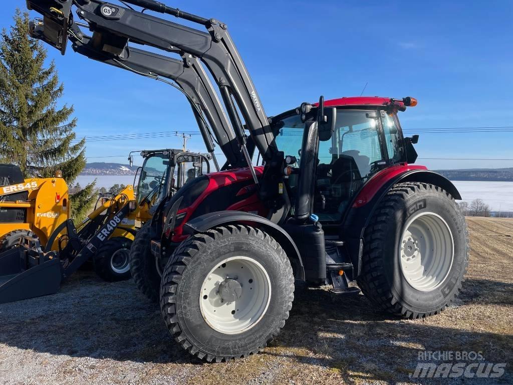 Valtra Valmet N134 Tractoare
