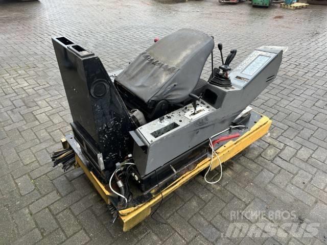 Liebherr Litronic Cabine si interior