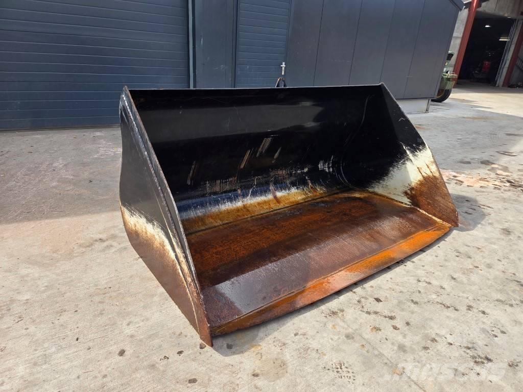 JLG 2450 / 2400 Accesorii încarcatoare frontale