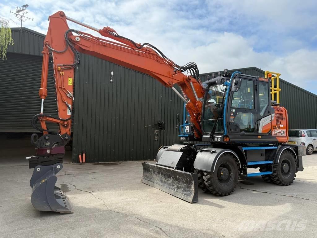 Hitachi ZX 135 W-7 Excavatoare cu roti