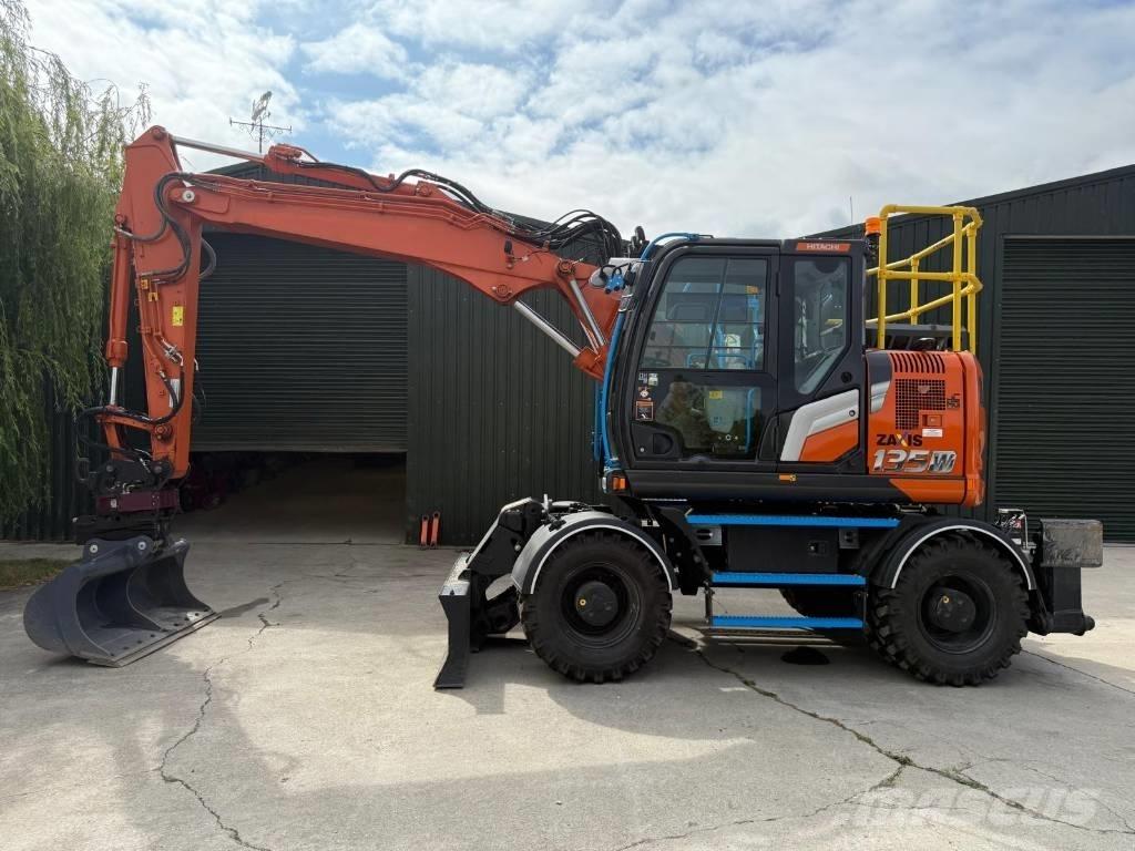Hitachi ZX 135 W-7 Excavatoare cu roti