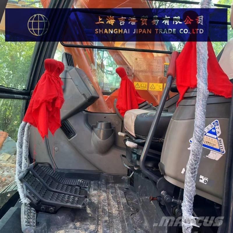 Hitachi ZX 135 Excavatoare 7t - 12t