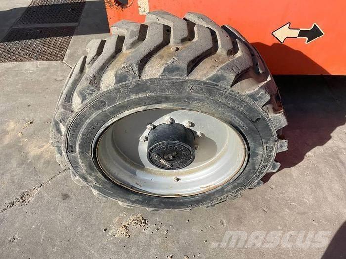 JLG 660 SJ Nacele cu brat telescopic
