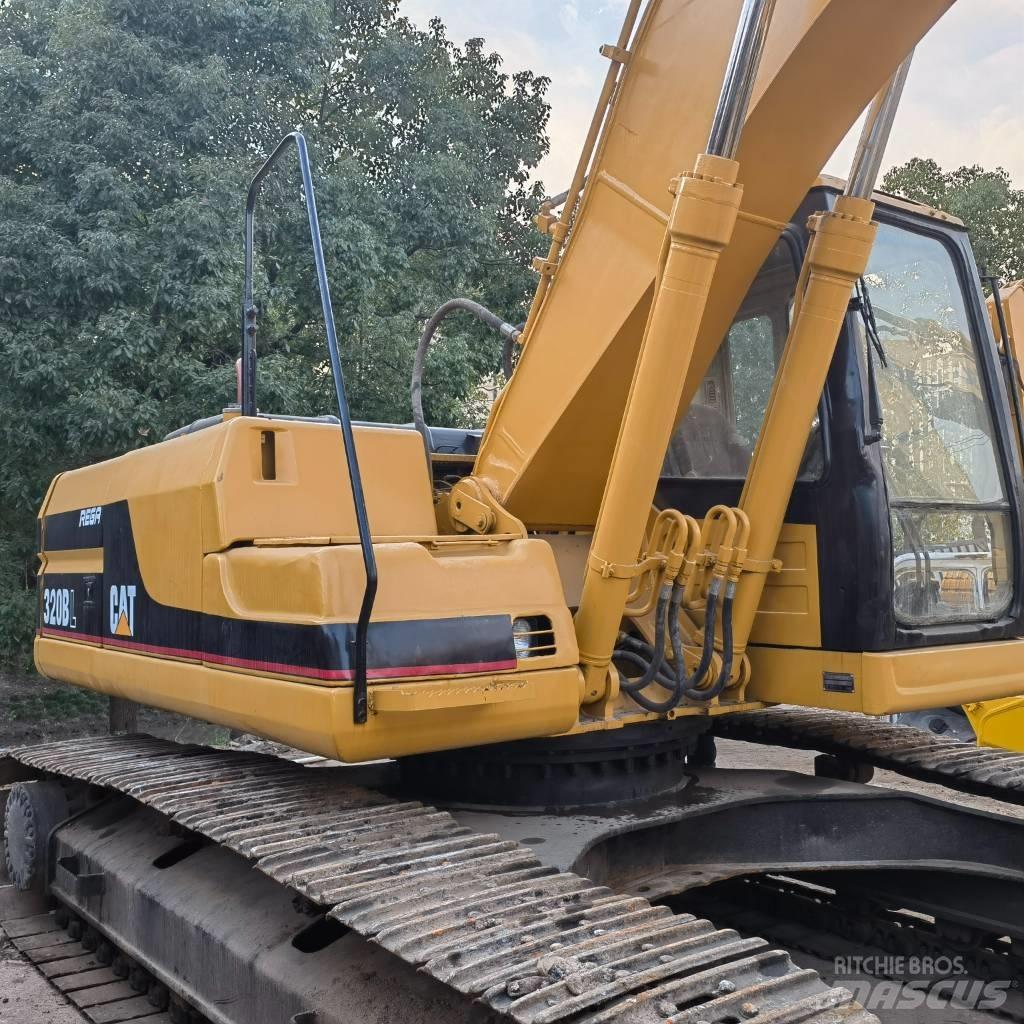 CAT 320 B LC Excavatoare pe șenile
