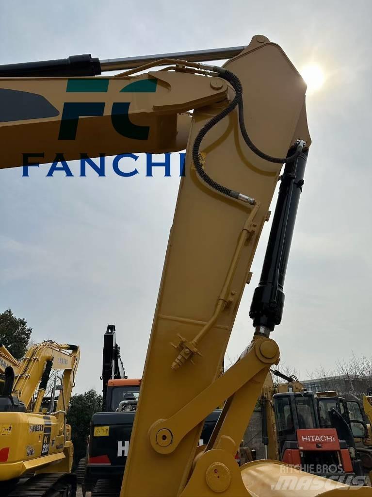 CAT 325 D Excavatoare pe șenile
