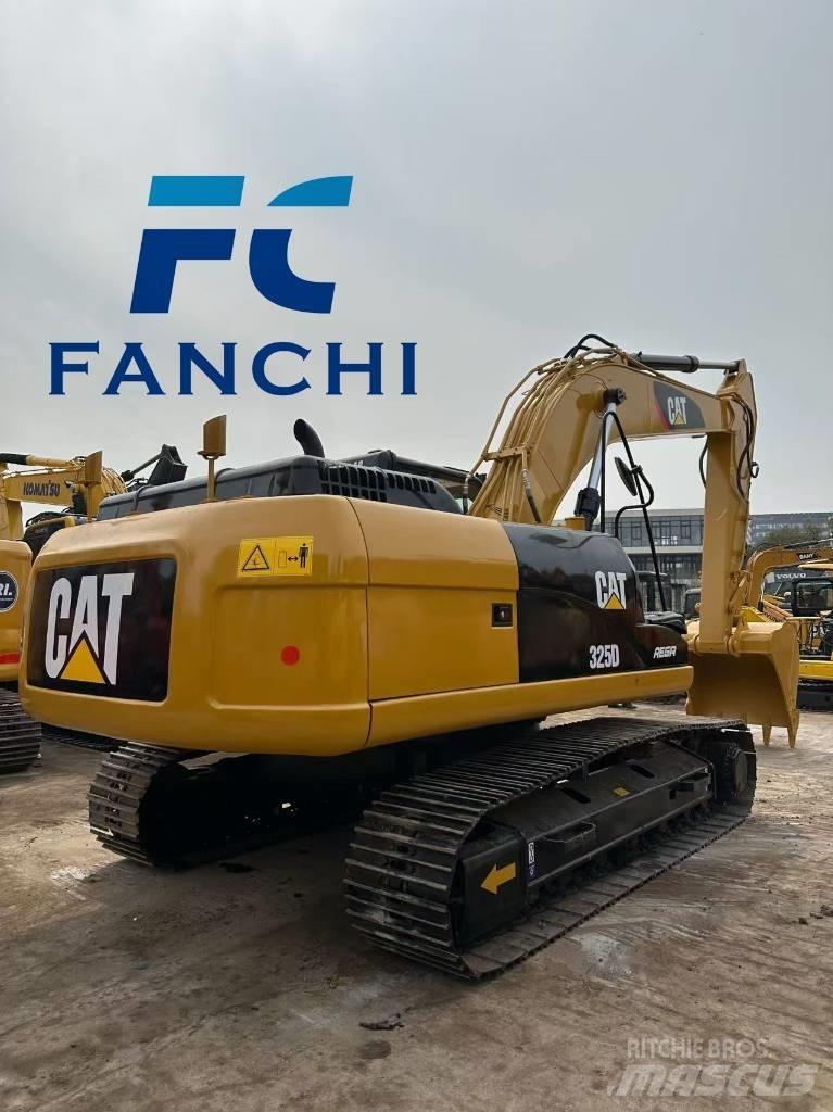 CAT 325 D Excavatoare pe șenile
