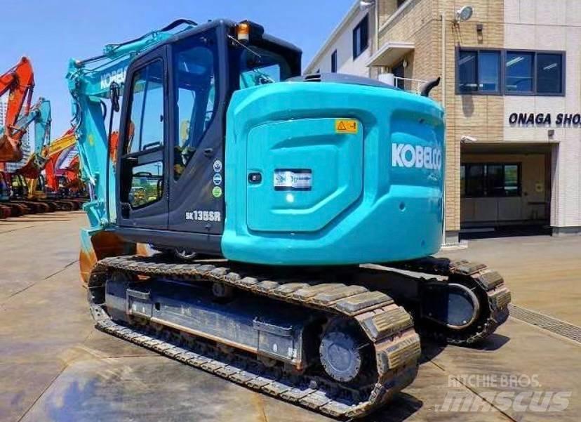 Kobelco SK 135 Excavatoare 7t - 12t