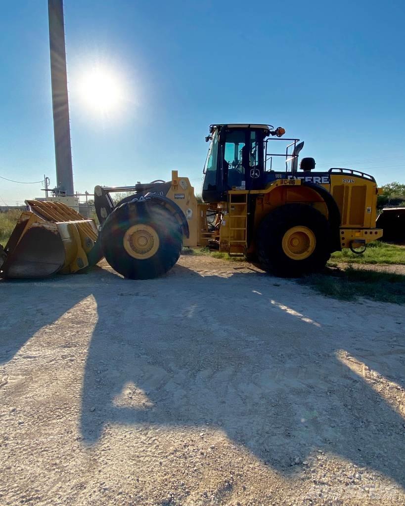 John Deere 844K Incarcator pe pneuri