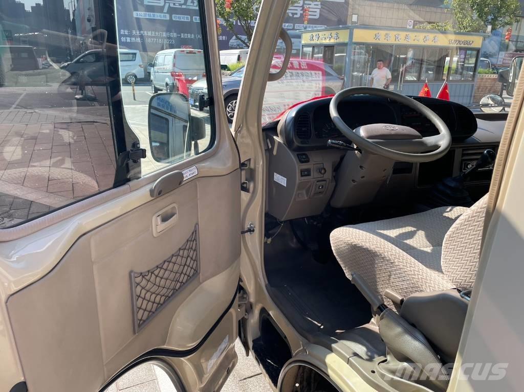 Toyota Coaster Bus Mini autobuze
