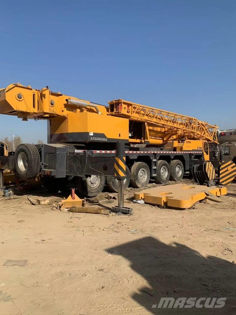 XCMG QY200K Macara teren accidentat