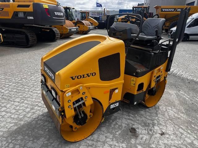Volvo DD25B Cilindri compactori dubli