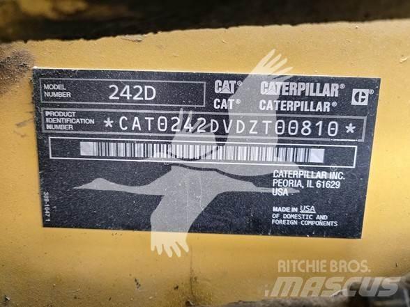CAT 242D Mini incarcator