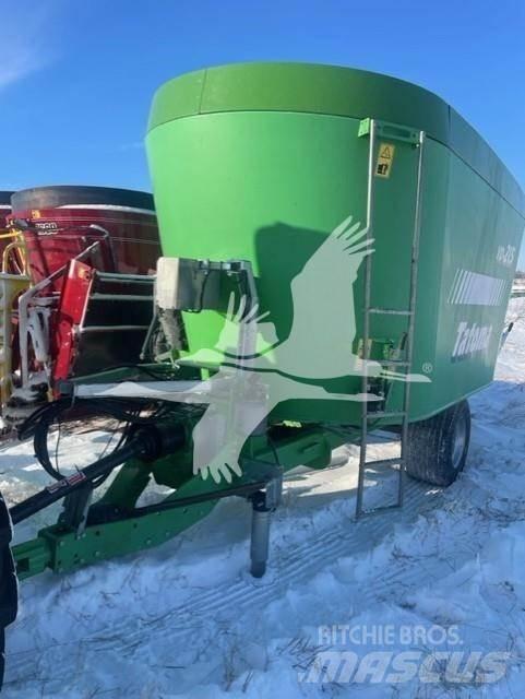 Tatoma VD215 Mixere furaje