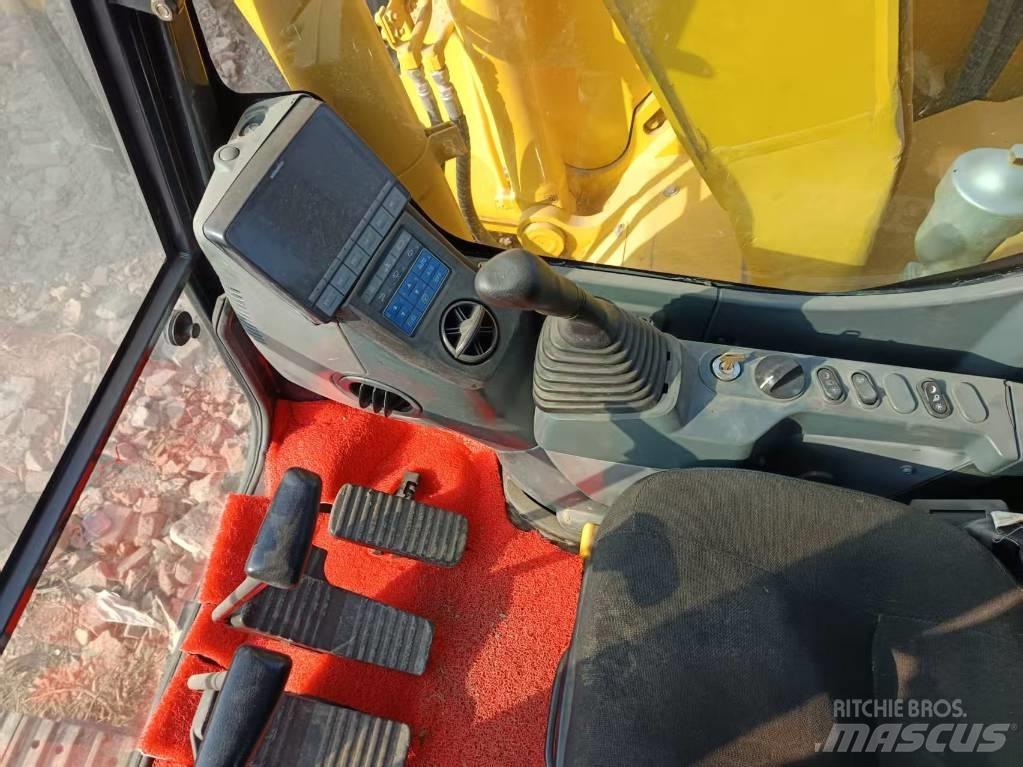 Komatsu PC138US Excavatoare pe șenile
