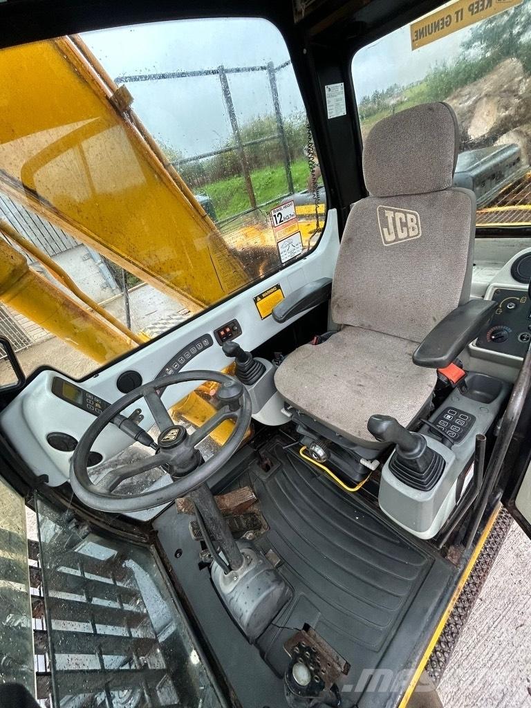 JCB JS 130 W Excavatoare cu roti