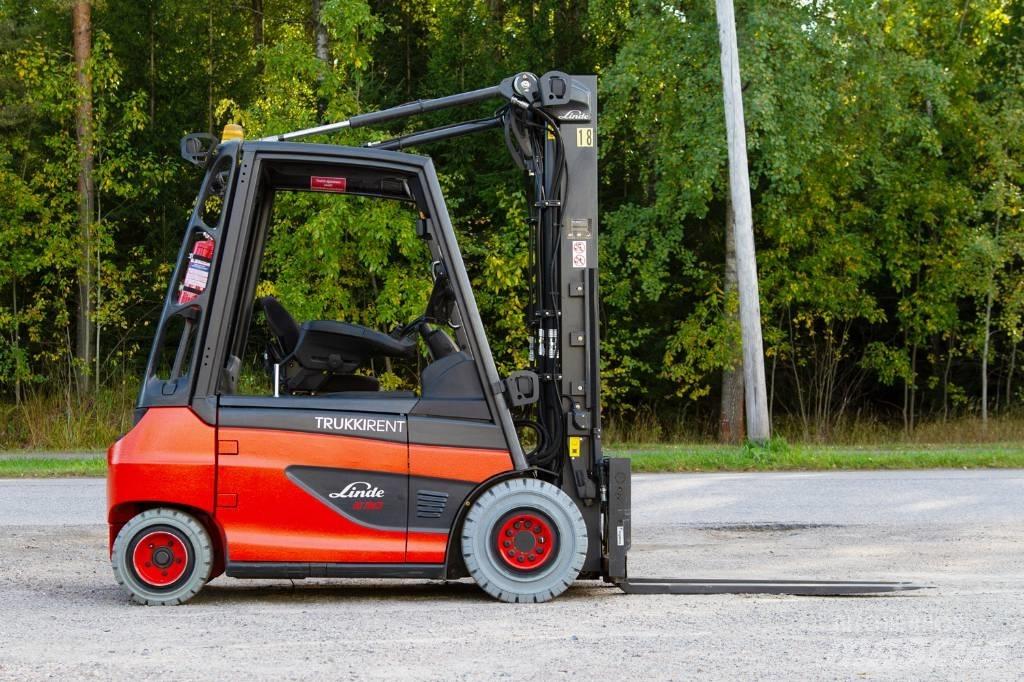Linde E30-01 Stivuitor electric