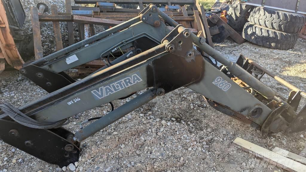 Valtra Loader Manipulatoare agricole