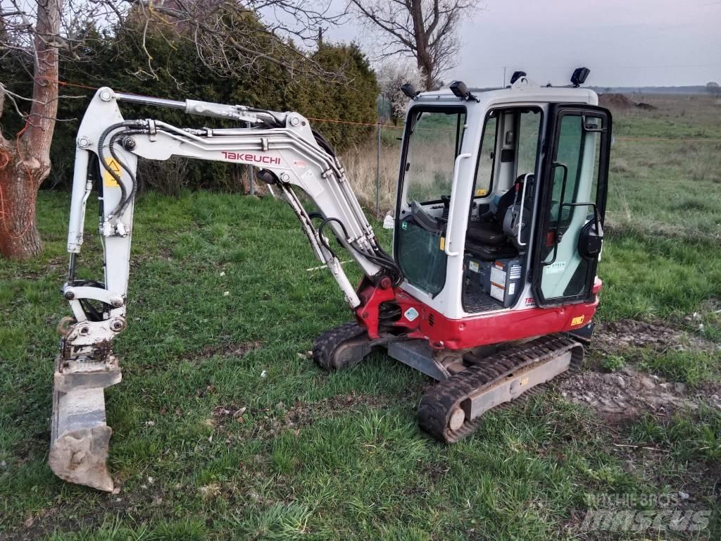 Takeuchi TB 225 Mini excavatoare < 7t