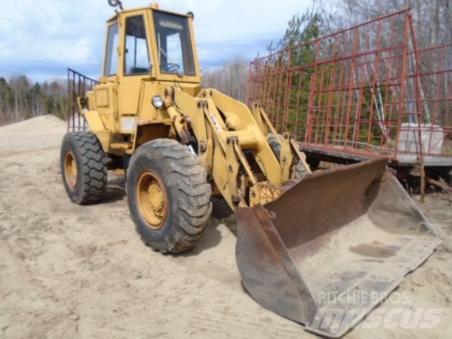 CAT 930 Incarcator pe pneuri