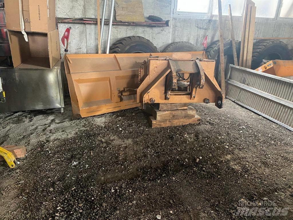 CASE 621 C Incarcator pe pneuri
