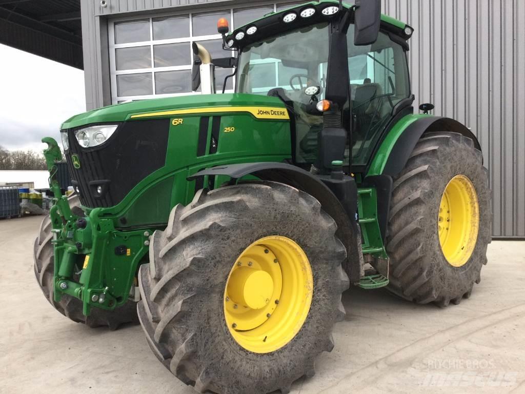 John Deere 6R250 Tractoare