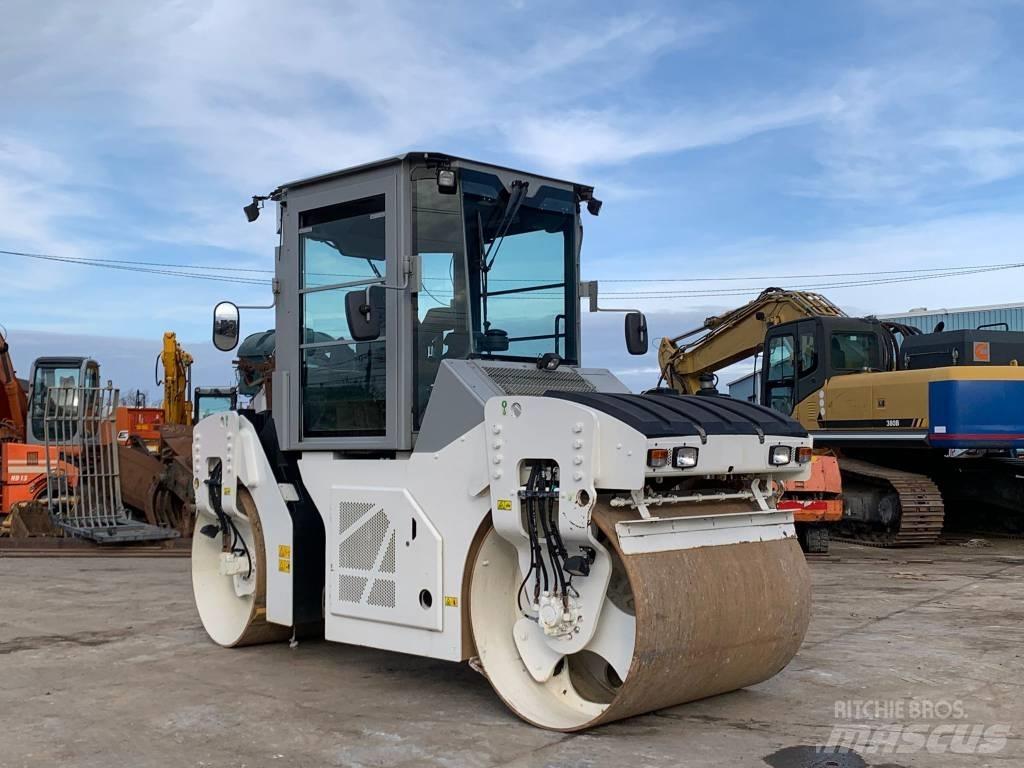 CAT CB 7 Cilindri compactori dubli