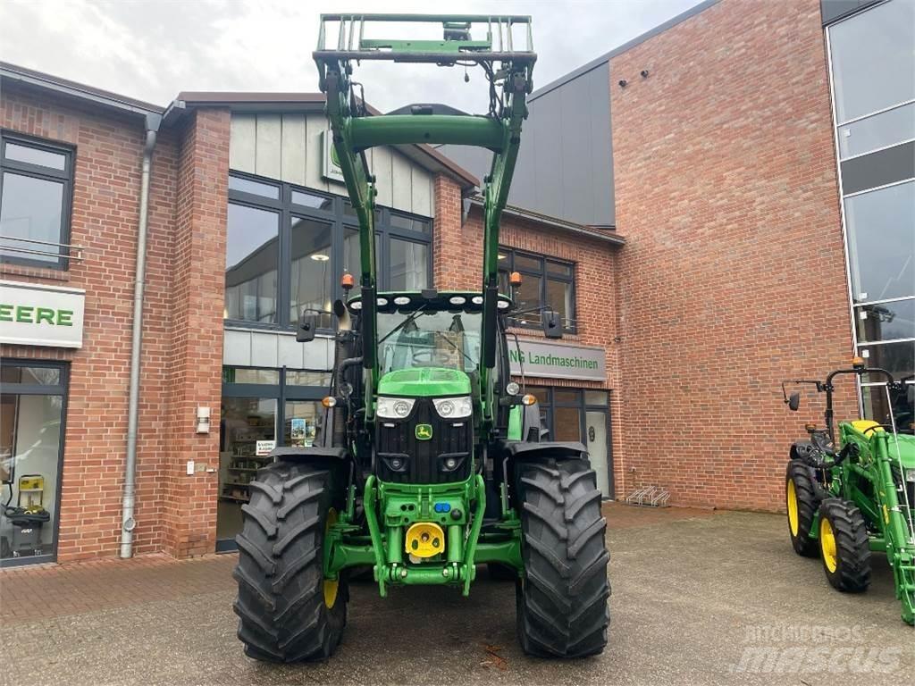 John Deere 6210R Tractoare