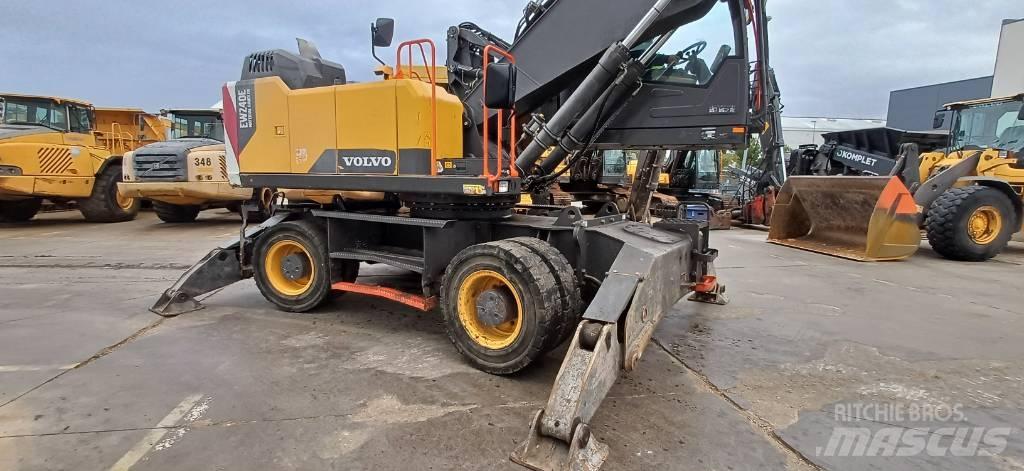 Volvo EW 240 E Excavatoare cu roti