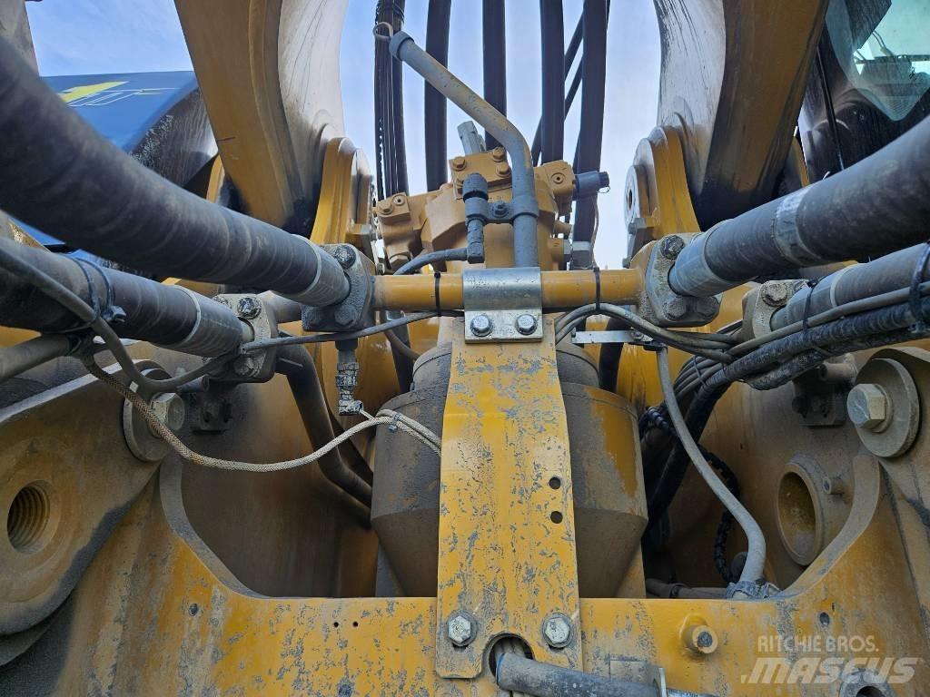 CAT 395 Excavatoare pe șenile
