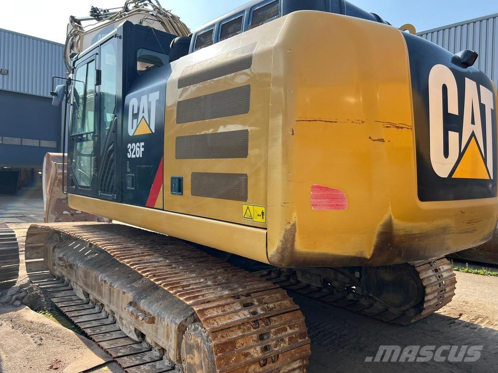 CAT 326FL Excavatoare pe șenile
