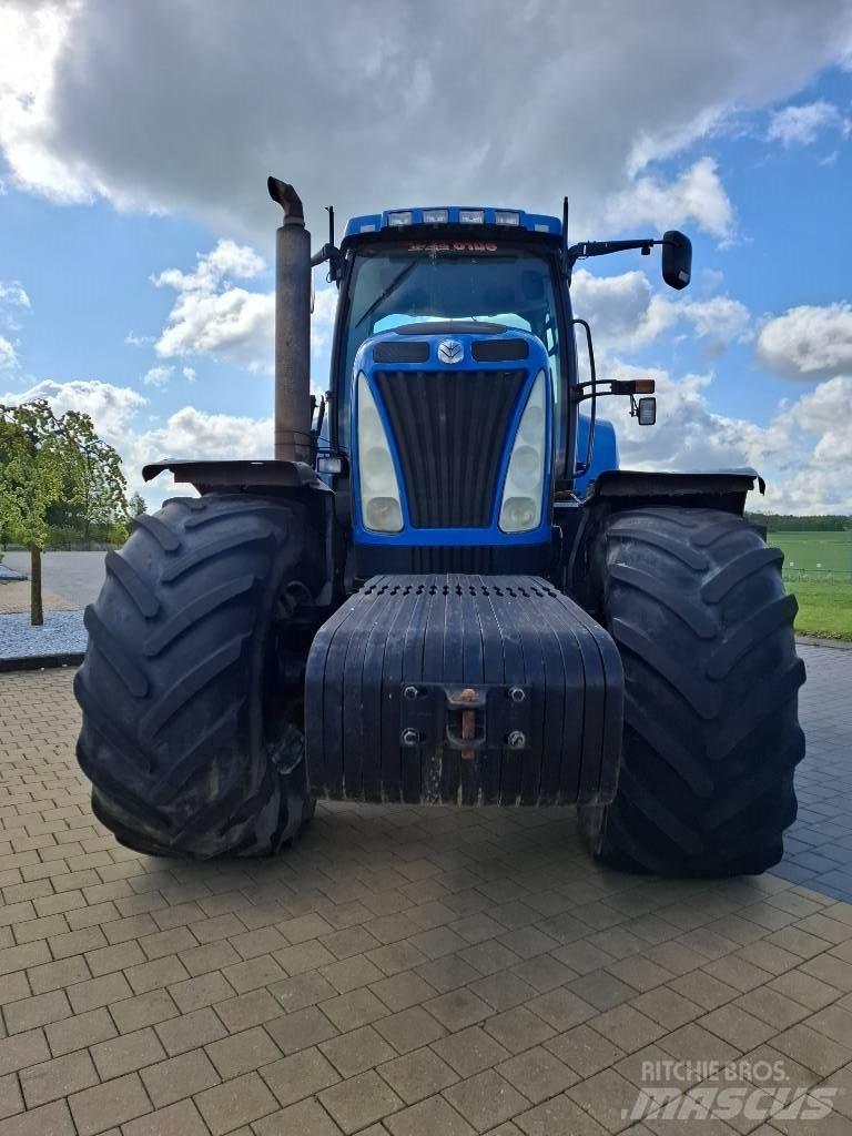 New Holland T 8050 Tractoare