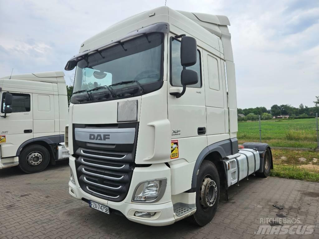 DAF XF460 Autotractoare