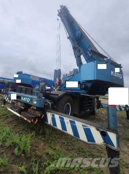 Kato SS 500S Macara teren accidentat