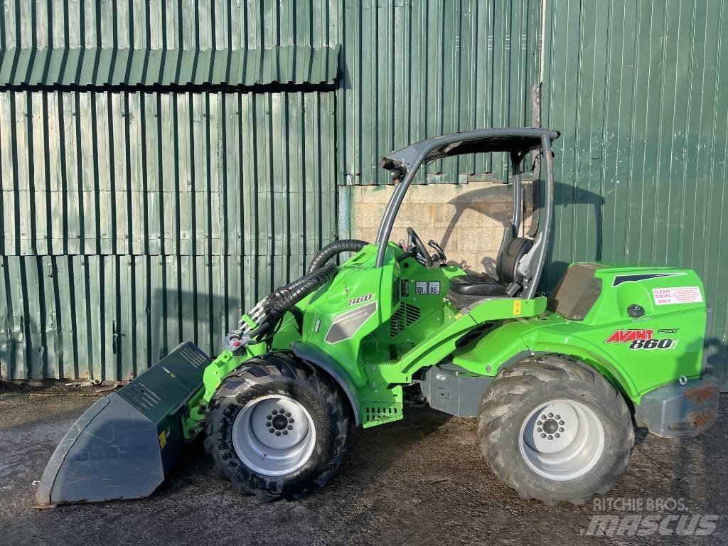 Avant 860 i Incarcator pe pneuri