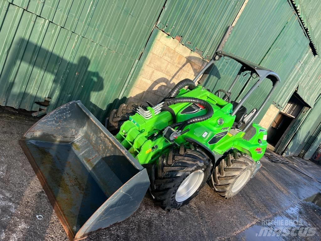 Avant 860 i Incarcator pe pneuri