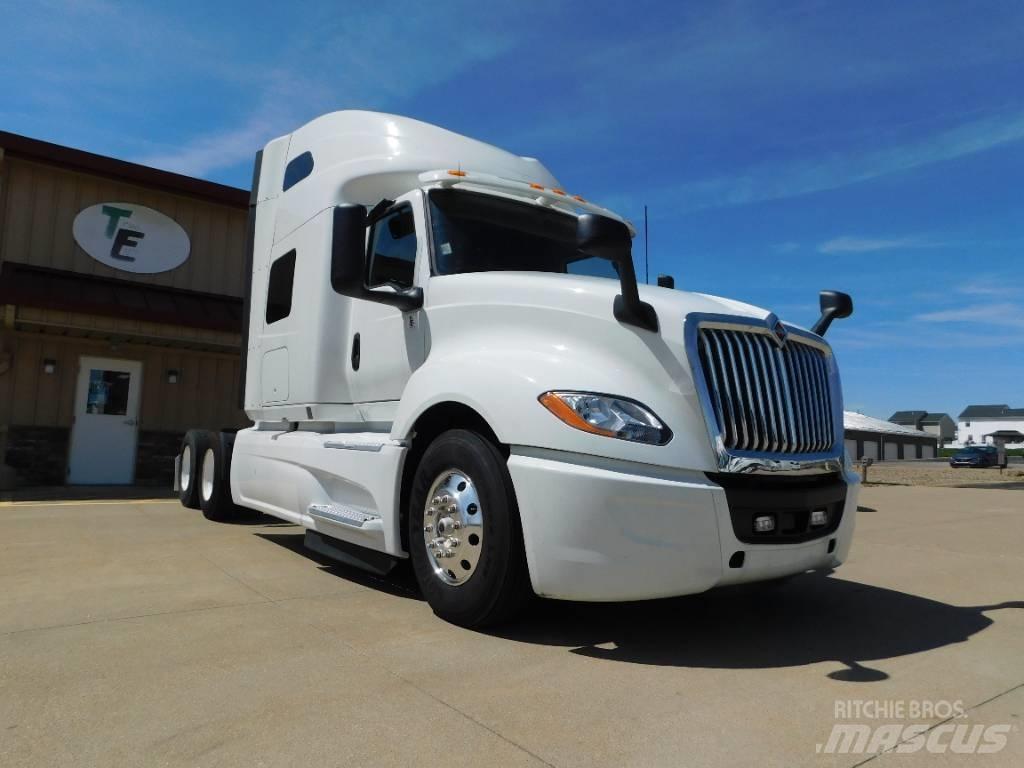 International LT 625 Autotractoare