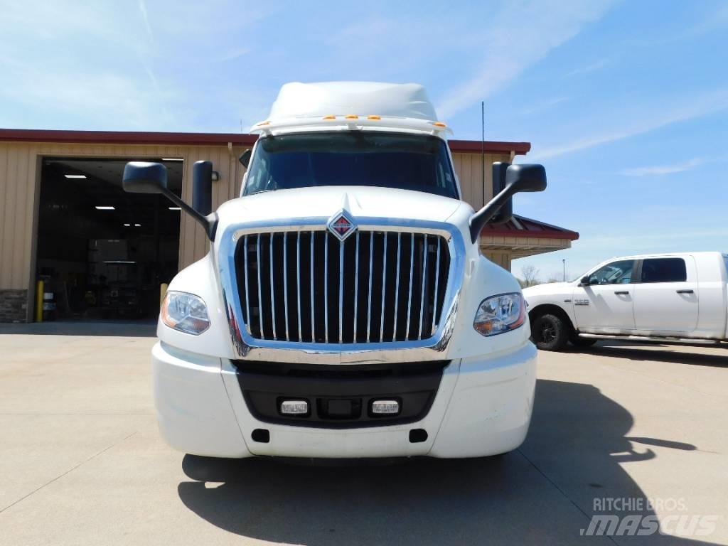 International LT 625 Autotractoare
