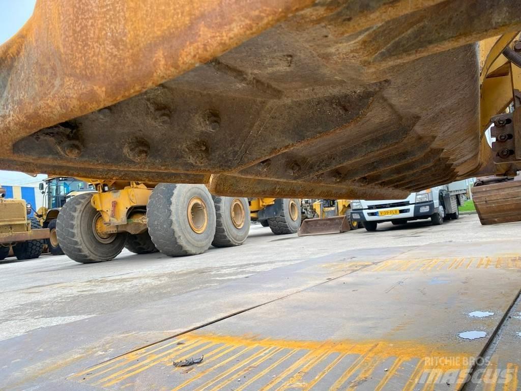 CAT D6T XL NVT Buldozere pe senile