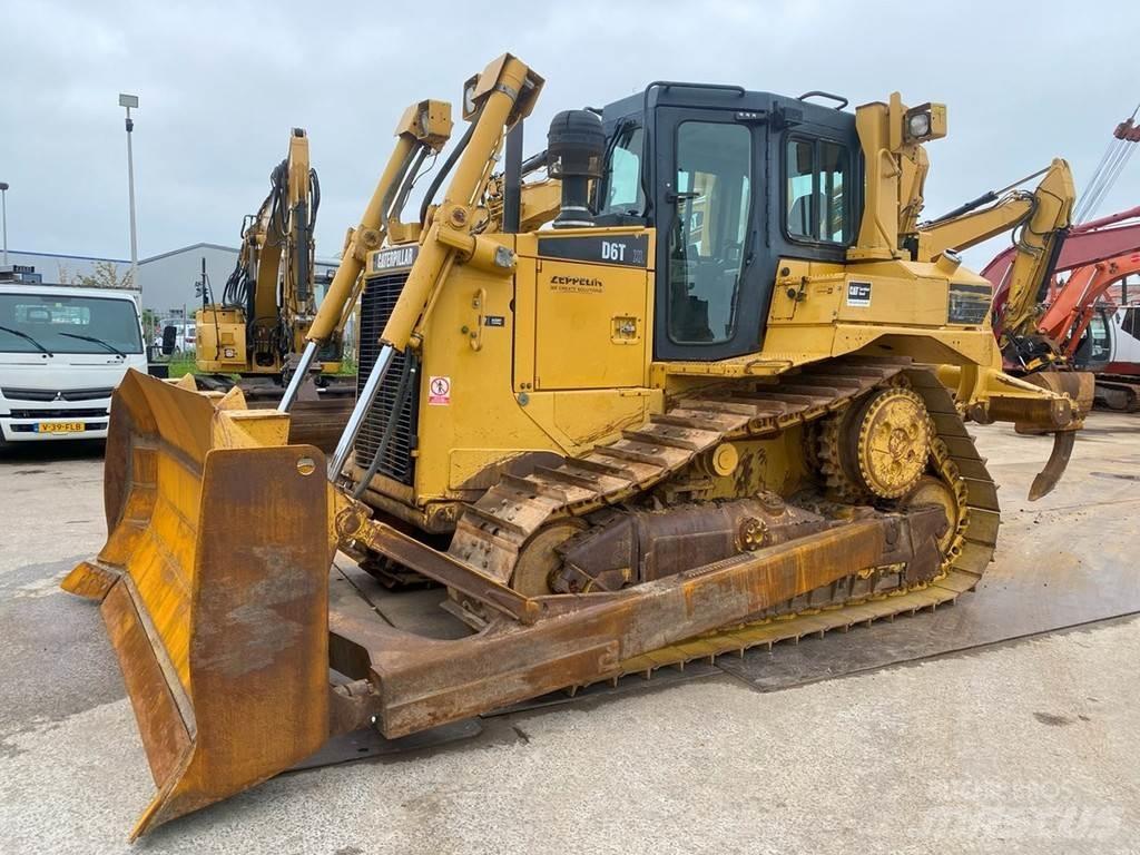 CAT D6T XL NVT Buldozere pe senile