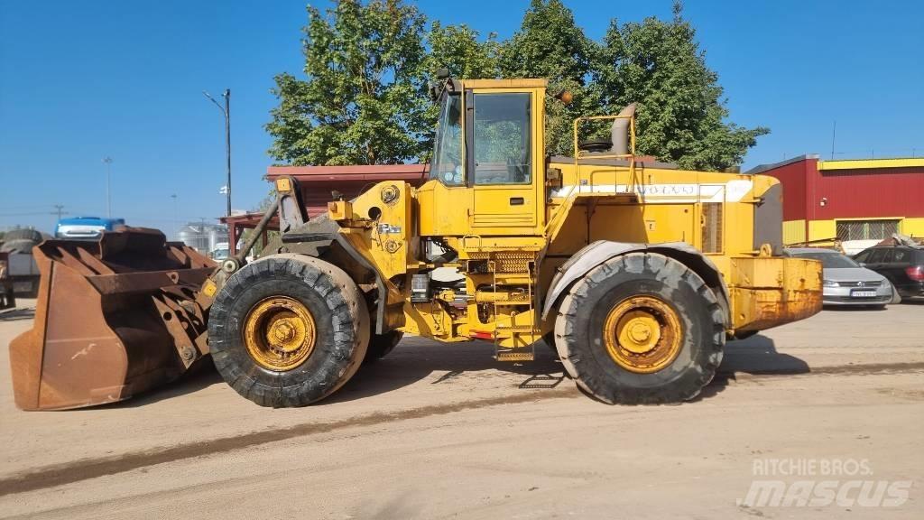 Volvo 180 D Incarcator pe pneuri