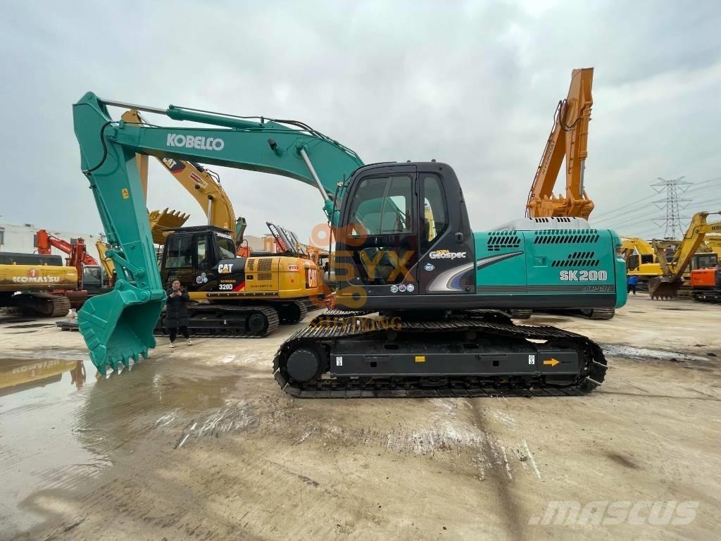 Kobelco SK 200-8 Excavatoare pe șenile
