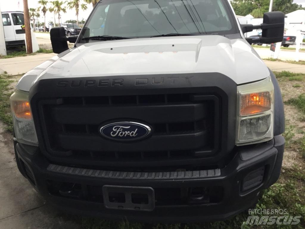 Ford F 550 XL SD Municipal/vehicul cu uz general